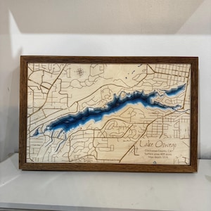 Mapa de profundidad de lago personalizado ANY LAKE: mapa de madera personalizado grabado a láser con marco de roble; arte batimétrico de pared de lago de 2, 4 o 9 capas imagen 9