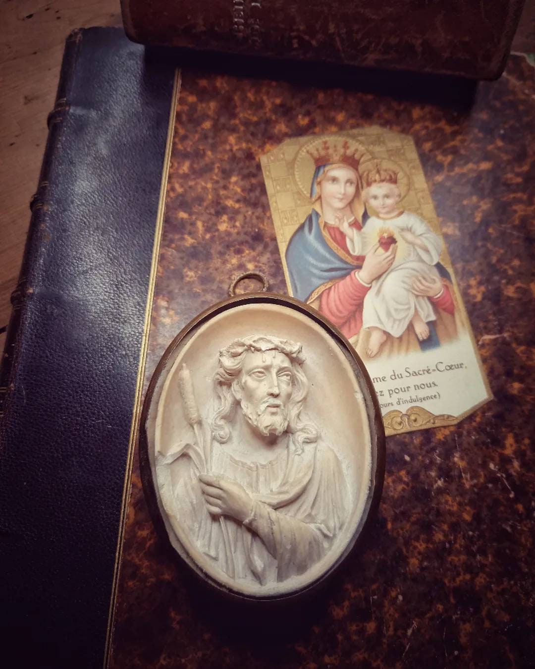 Cadre Médaillon Religieux