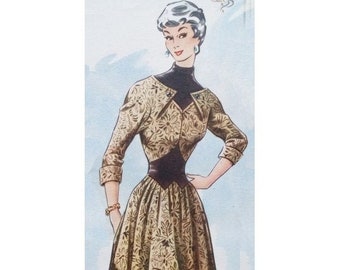 Patrón de costura vintage de vestido de día de los años 50, talla de busto 92 cm (36"), manga tres cuartos.