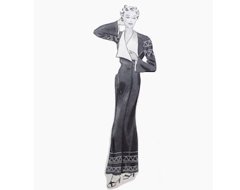 A 108cm 42" bust size vintage 1930s back tie closure and wide collar, raglan sleeve house coat / robe sewing pattern.