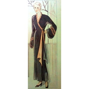 A 108cm/42.5&quot; bust size vintage 1930s side closure raglan sleeve house coat / robe sewing pattern.