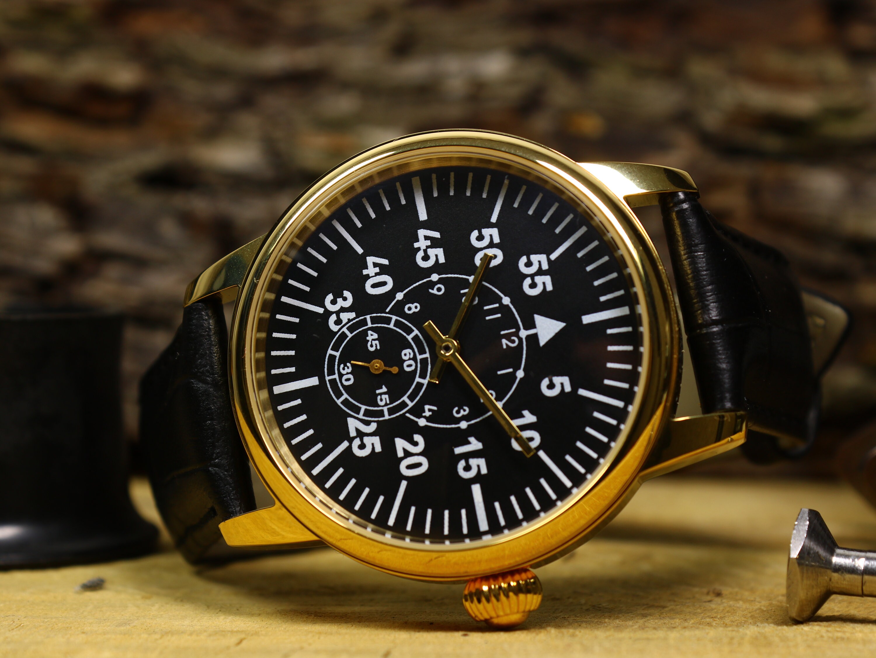 pobeda aviator watch