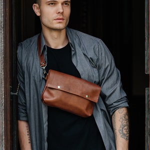 Waist belt bag, cognac leather crossbody purse, men travel hip handbag, brown fanny pack