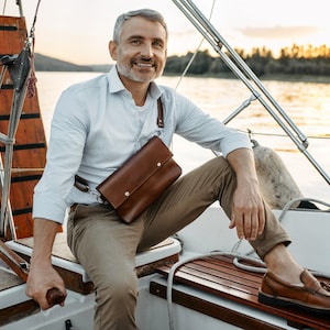 Pochette en cuir marron, sac banane minimaliste pour homme, sac à main bandoulière décontracté, sac banane city walk, cadeau femme