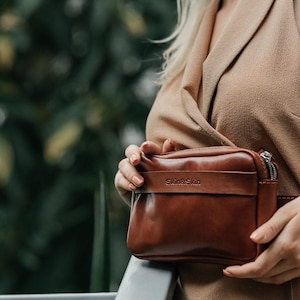 Cognac Fanny Pack with Zipper, Adjustable Waist Bag, Crossbody Purse, Stylish Belt Bag, Small Bag