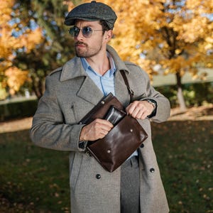 Sac banane pour homme, ceinture en cuir, sac banane de voyage, messager bandoulière personnalisé, sac à main de ville décontracté, pochette marron gravée