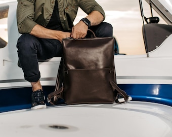 Mochila de couro para laptop, tamanho grande, em couro legítimo, unissex, preta.