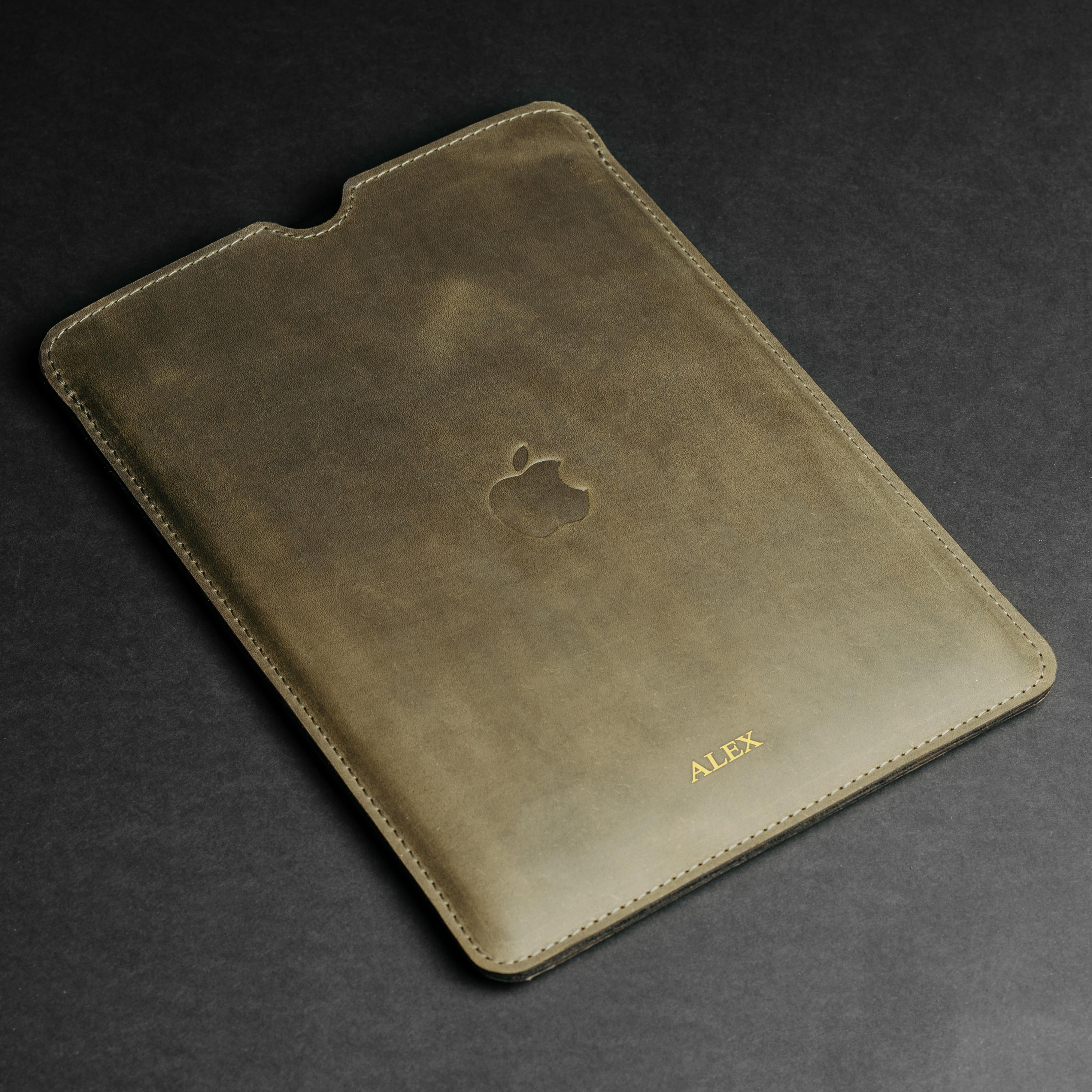 レザー製MacBookスリーブ 13インチ/14インチ/15インチ/16インチ