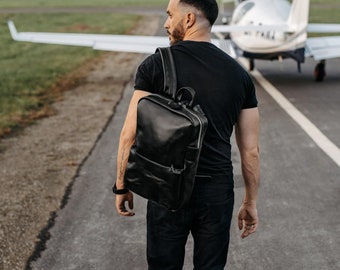 Black travel bag, Personalized Handmade Leather Backpack: The Sleek and Stylish Black Bag for Travel, Work, and Everyday Use