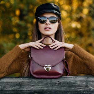 Bolso de piel burdeos, bolso bandolera, bolso de viaje pequeño, cartera bandolera, regalo para mujer