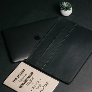 Custodia in pelle minimalista per MacBook Pro, sottile custodia protettiva, custodia per laptop, nera