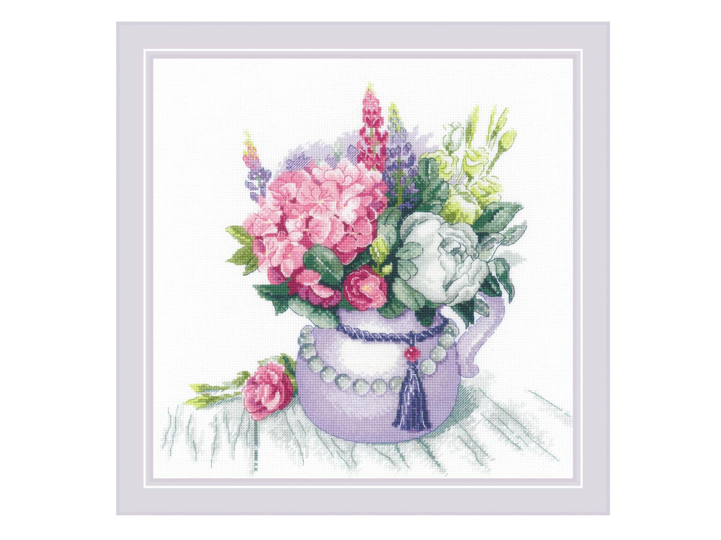 Riols  クロスステッチキット　Floral Charm Riolis Floral Charm Cross Stitch Kit - 11.75