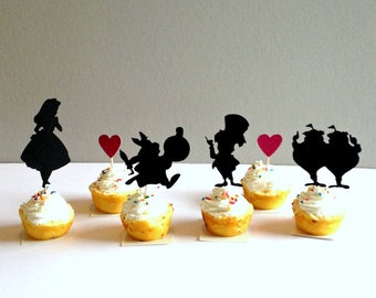 Alice in Wonderland Cupcake Toppers: Character Party Picks