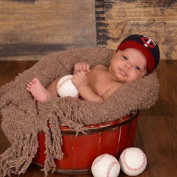 Newborn Baby MINNESOTA TWINS Baseball Ball Cap, Hat, Custom Made