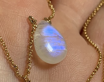 Solitaire Pear Moonstone Necklace