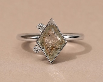Salt & Pepper Quartz Kite Engagement Ring