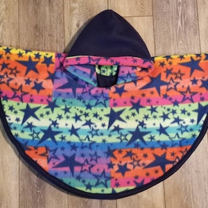 Car Seat poncho, double layer fleece, reversible, rainbow stars and navy