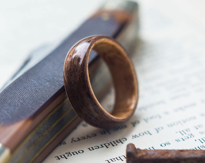 Birds eye Maple and Walnut Wooden ring, Wooden wedding band, Unisex wooden ring, wedding rings //  Crafted with pride and quality in Canada