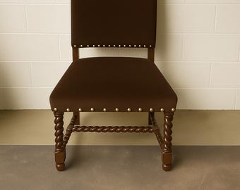 Silla de comedor con patas retorcidas españolas - Hermoso terciopelo chocolate - ¡Se requiere un mínimo de 6 asientos!