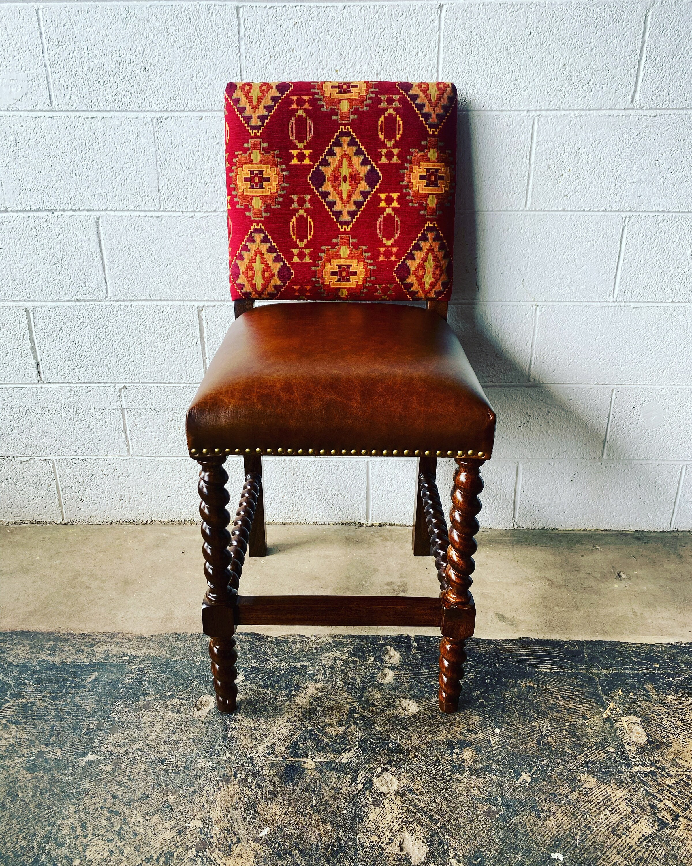 Spanish Twist Leg Bar Stool 30