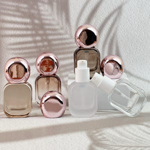 20ml gradient brown and solid brown glass perfume bottles with rose gold caps, size measurements labeled.