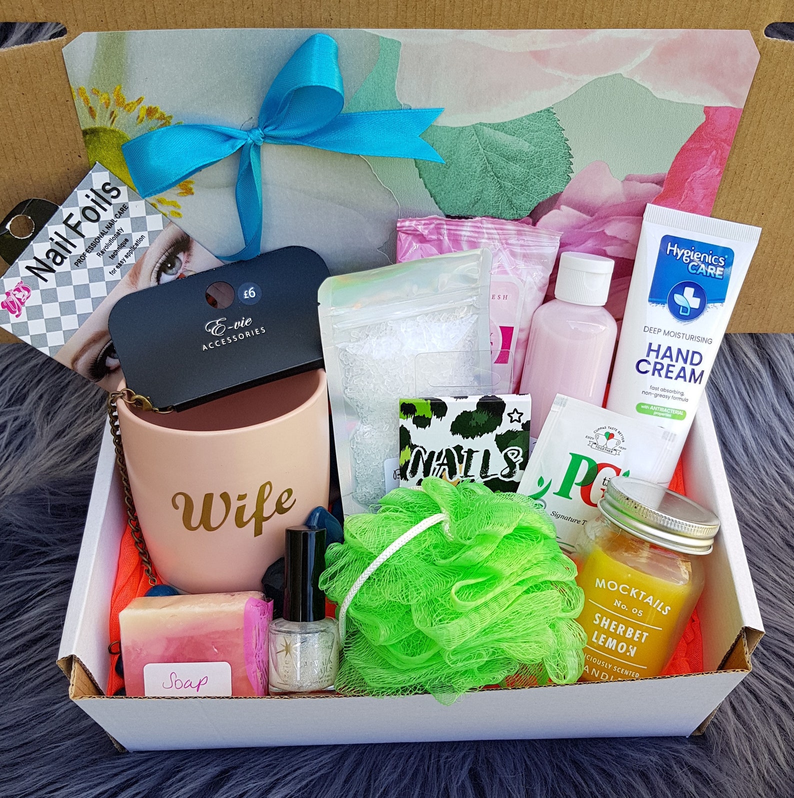 Ladies wife pamper hamper care gift birthday Christmas get Etsy