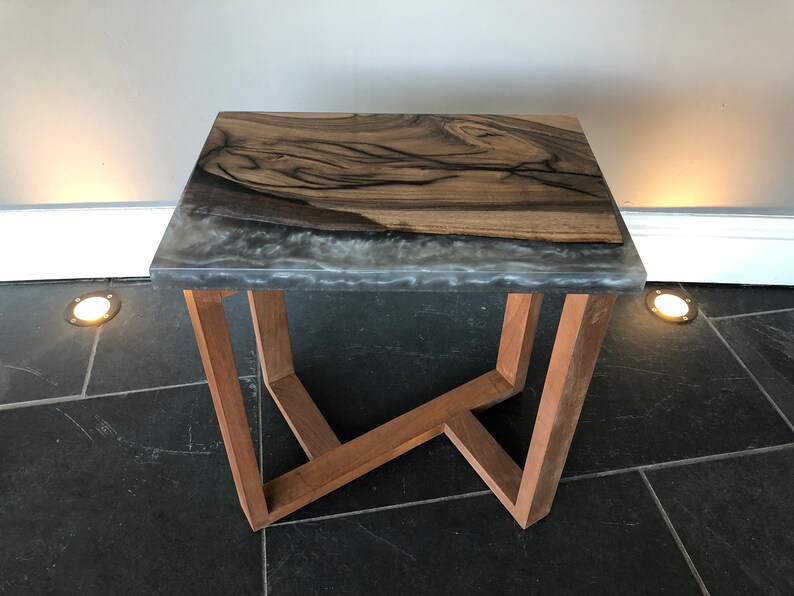 Table latérale en résine époxy en marbre gris noyer Etsy