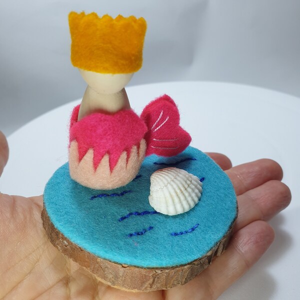 Double side Mermaid Toy for Kids-Imaginative Play Kit Gift-Wooden Peg Doll-Waldorf Inspired Pretend Play Felt Summer Table Scene-MEDIUM Size