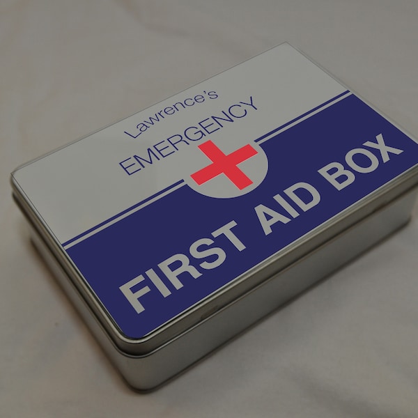 PERSONALISED FAMILY Retro Style First Aid Box. Storeage Box For Your Emergency Plasters, Creams, Pills and Bandages.Birthday Gift,