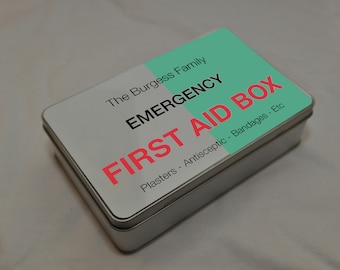 CAJA DE primeros auxilios de estilo retro personalizada. Caja de almacenamiento para sus yeso de emergencia, cremas, píldoras y vendajes.regalo de cumpleaños,