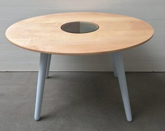 Oval coffee table