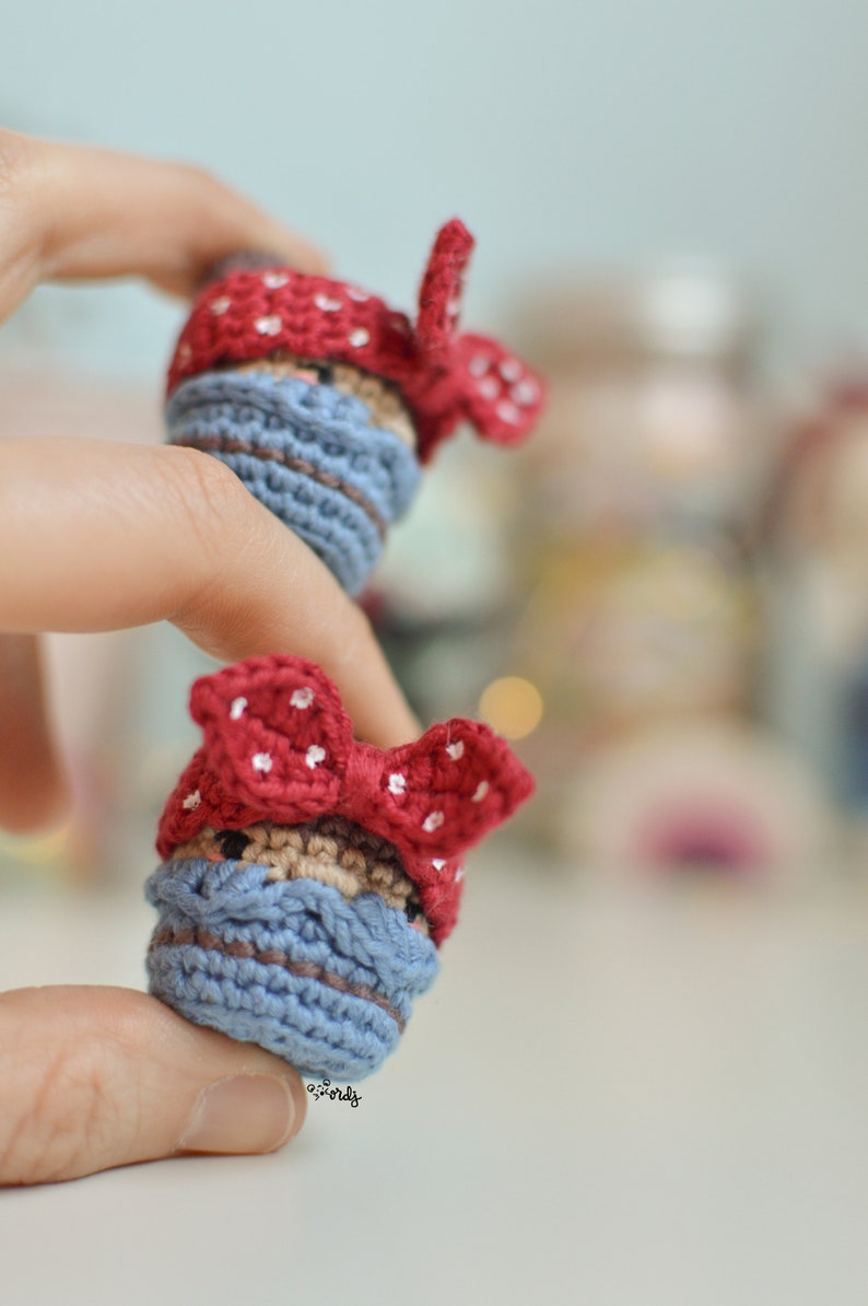 SPANISH/ENGLISH Pattern Mini Rosie the Riveter amigurumi Mini Rosie the Riveter Mini amigurumi pattern pattern for beginners image 6