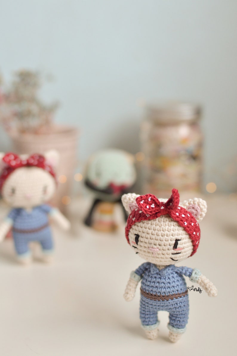 SPANISH/ENGLISH pattern amigurumi cat from Rosie the Riveter Rosie the riveter cat mini gift cat pattern easy pattern image 7