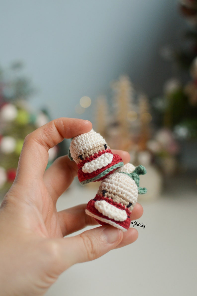 Combo of 3 SPANISH/ENGLISH patterns Mini Mama Noel, Mini gift and Mini Rudolf, mini Christmas amigurumis, knitting guide for beginners image 5