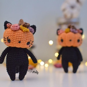 Spanish/English pattern for knitting Kin the Pumpkin Cat amigurumi | amigurumi doll | amigurumi pumpkin cat | pattern suitable for beginners