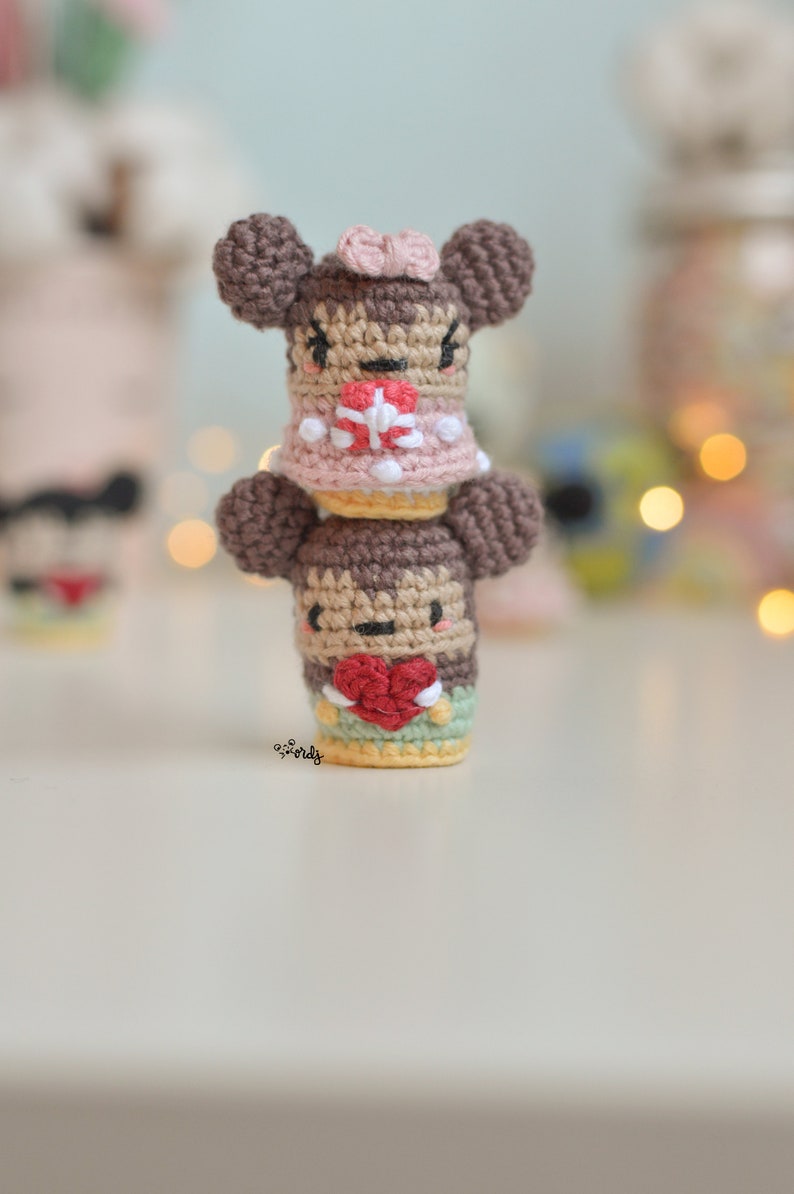 SPANISH/ENGLISH pattern of a couple of amigurumi mice easy pattern for beginners mini mice amigurumi pattern image 10