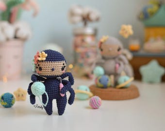 Patrón Español/INGLÉS para tejer a Rania la araña tejedora de universos amigurumi | muñeca araña amigurumi | patrón apto para principiantes