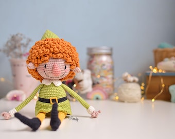 Patrón ESPAÑOL/INGLÉS para tejer un elfo amigurumi grande |elfo personaje del cuento "la cena mágica"|patrón elfo amigurumi nivel intermedio
