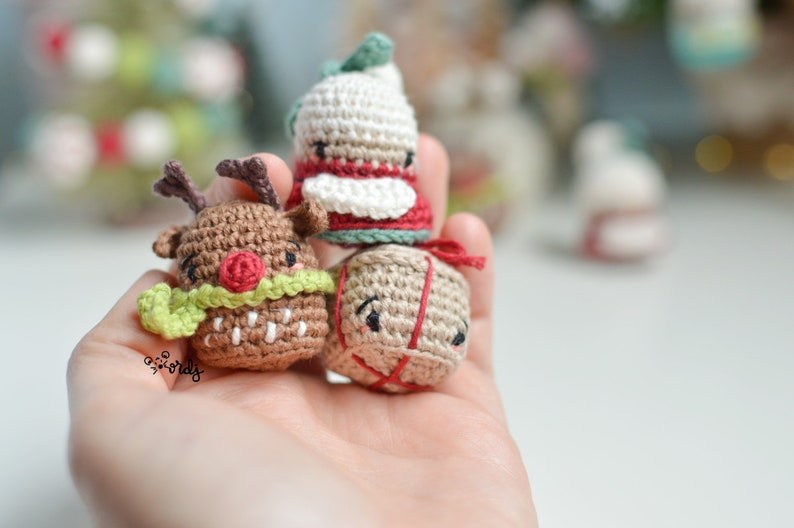 Combo of 3 SPANISH/ENGLISH patterns Mini Mama Noel, Mini gift and Mini Rudolf, mini Christmas amigurumis, knitting guide for beginners image 10