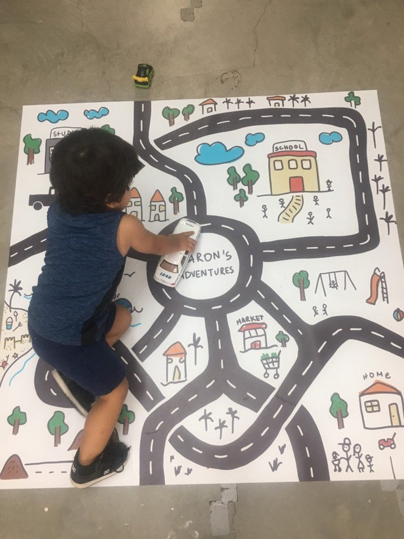Personalized Car Play Mat for toddlers / Road Adventure Mat / Unique name illustration, ideal gift for birthdays. image 3