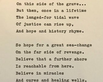 Seamus Heaney The Cure at Troy hand getypt gedicht vintage typemachine citaat lyrische poëzie