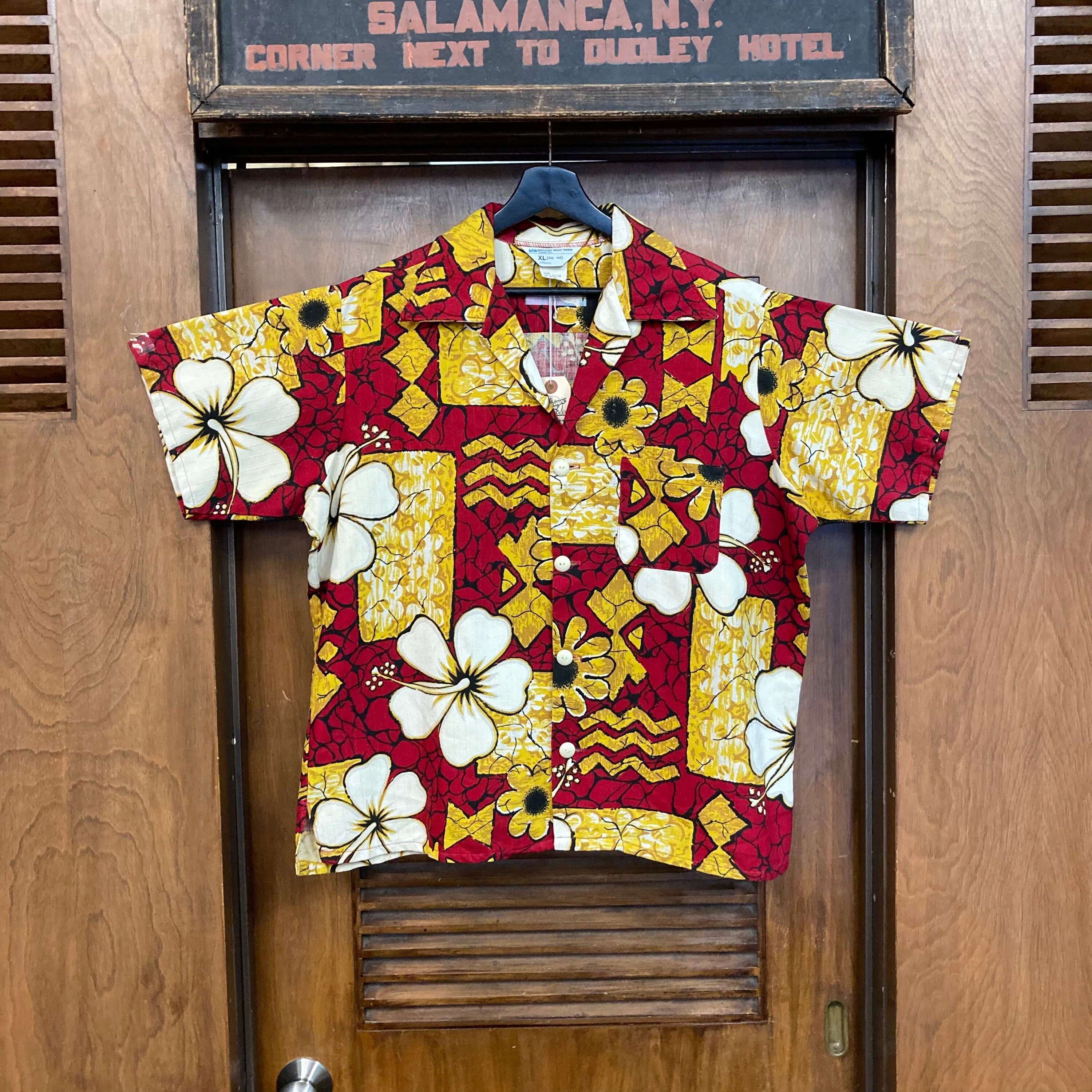 Vintage 1960s Tiki Barkcloth Floral Pop Art Hawaiian Shirt