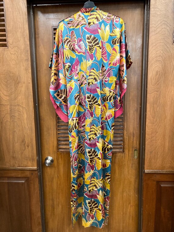 Vintage 1940’s Original “Kamehameha” Sateen Fabri… - image 10