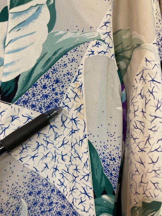 Vintage 1940’s Atomic Floral Crepe Tiki Pake Muu … - image 7