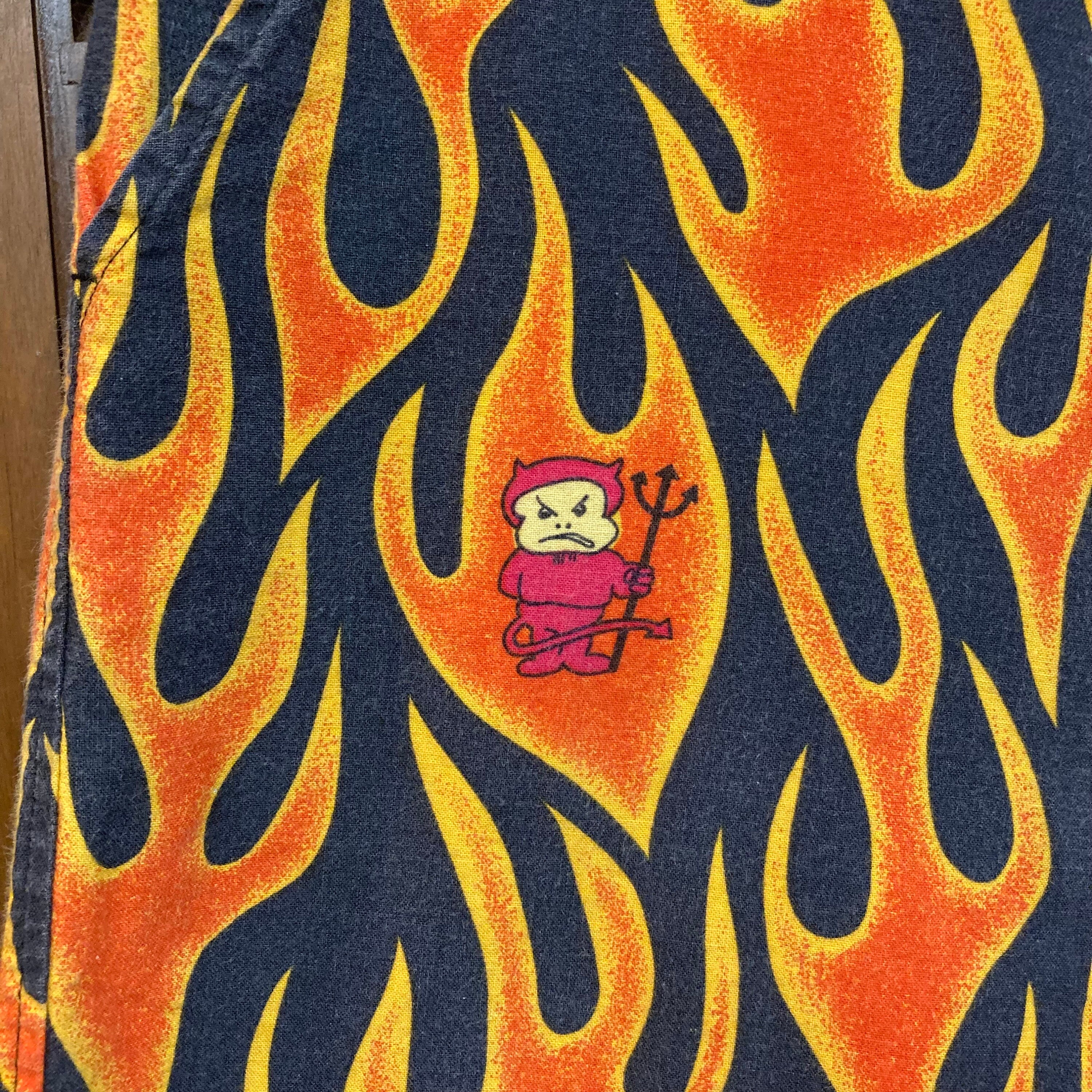 1980's W30 “life's A Beach” Lab Fire Flames Devil Cotton New 1980's W30 “life's A Beach” Lab Fire Flames Devil Cotton New