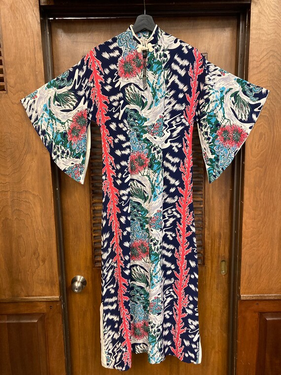 Vintage 1940’s “Malihini” Amazing Vertical Rayon … - image 2