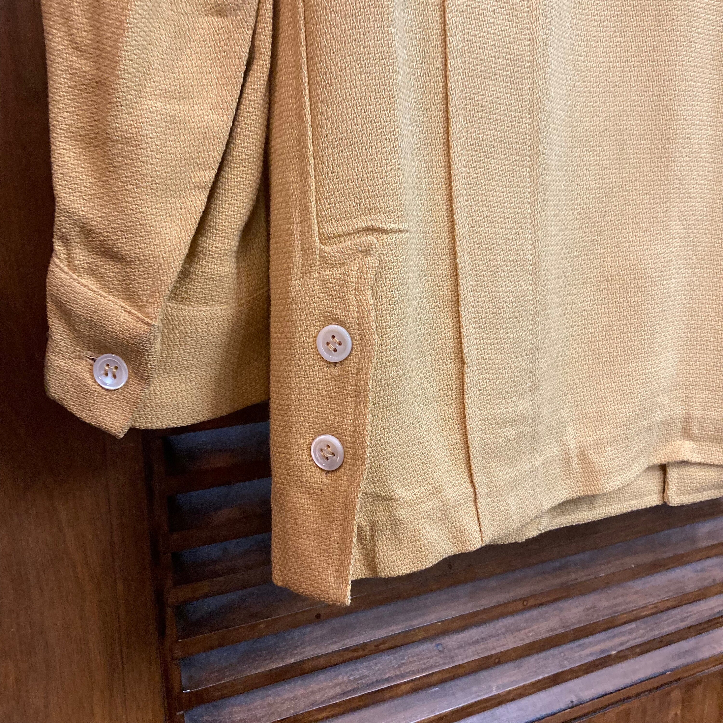 Vintage 1950's Textured Yellow Rayon Hollywood Leisure Vintage 1950's Textured Yellow Rayon Hollywood Leisure