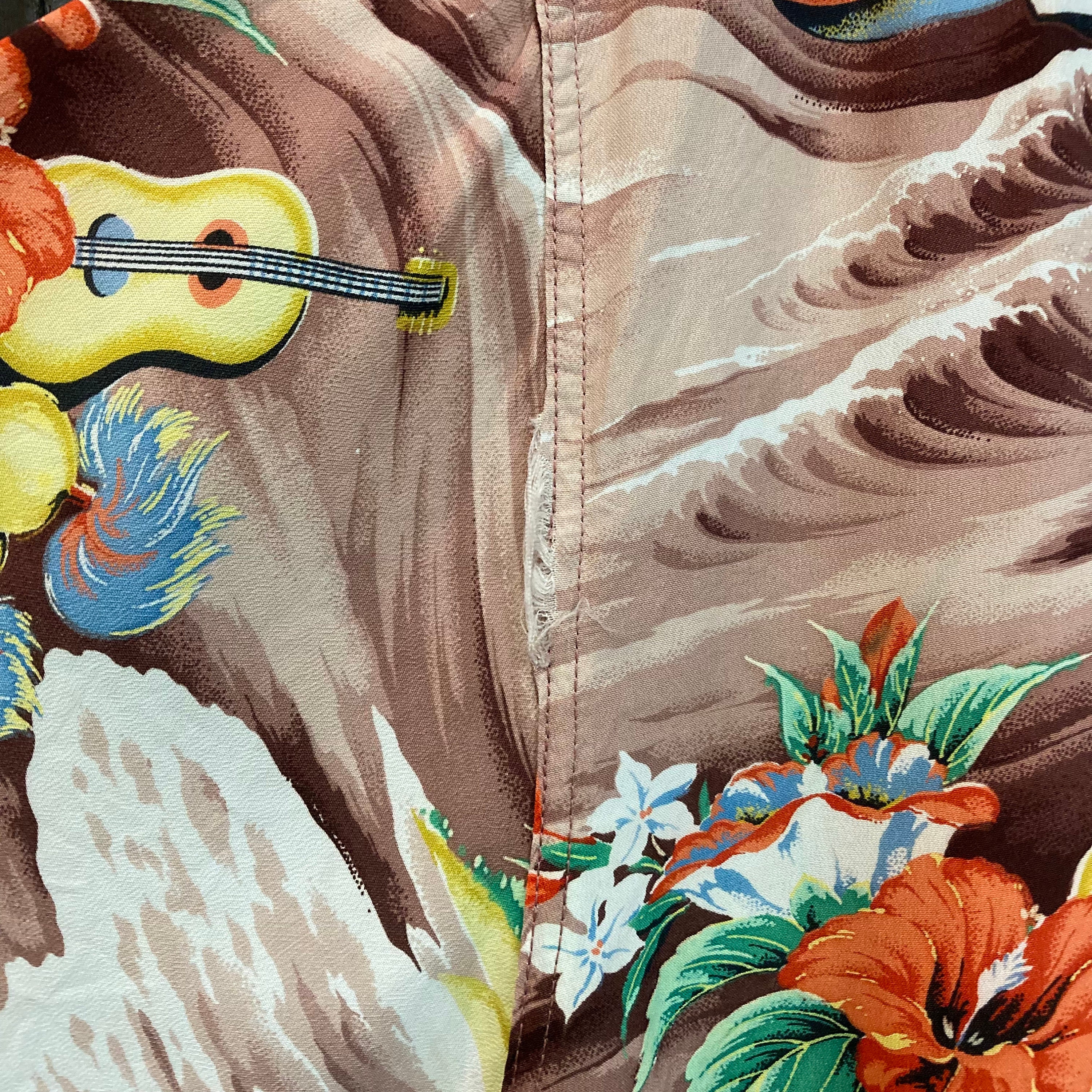 Vintage 1950's Size XXL Tropical Surfer Ukelele Tiki Rayon