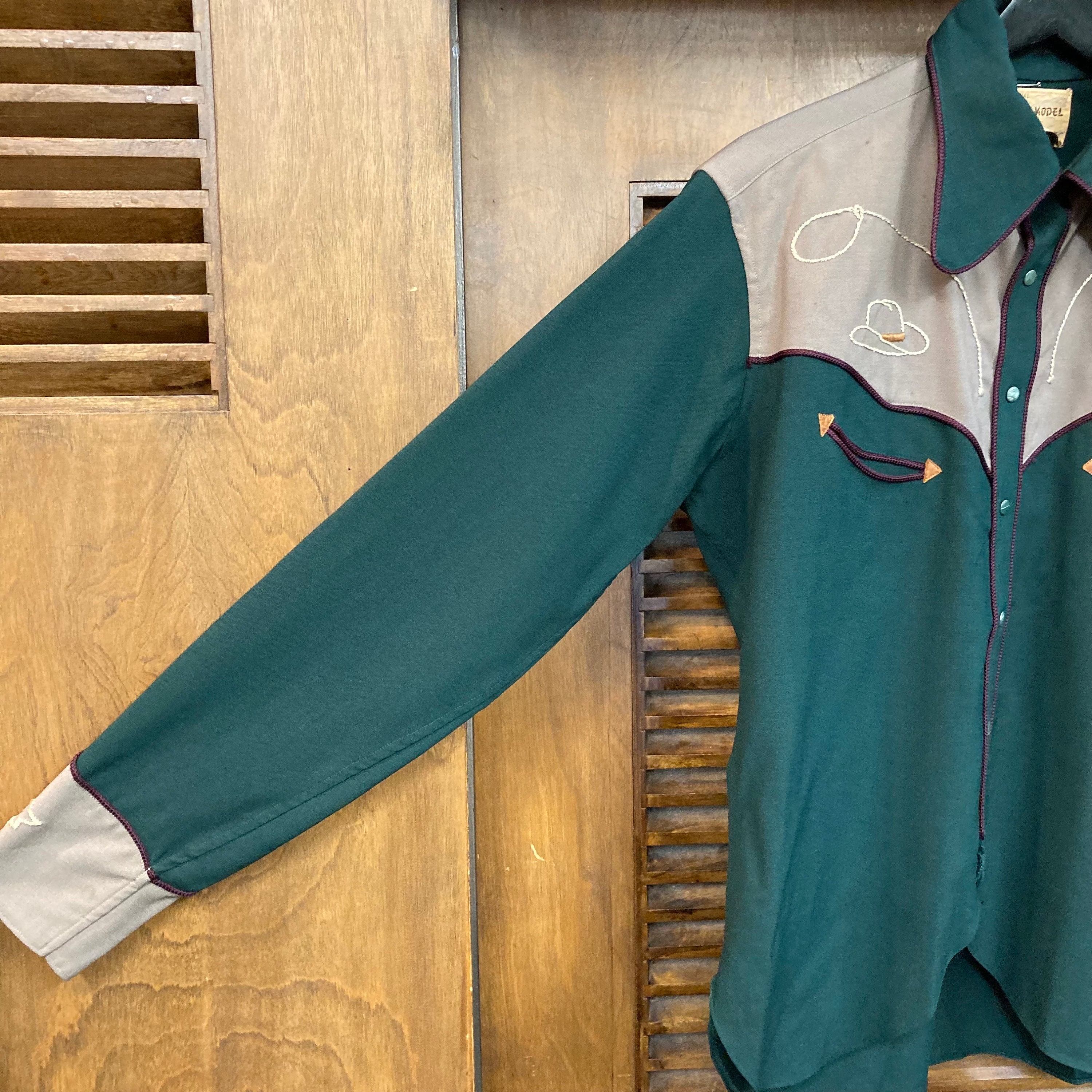 Vintage 1940's “frontex” Rodeo Design Rayon X Wool Blend Vintage 1940's “frontex” Rodeo Design Rayon X Wool Blend