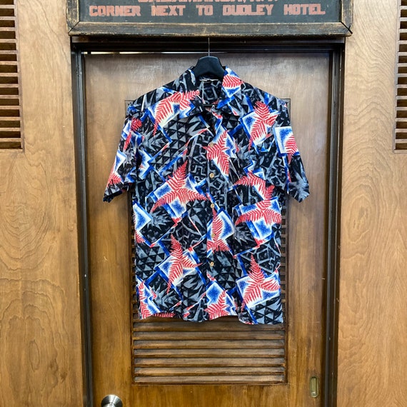 50’s Hawaii Geometric Tiki Atomic Graphic King Kamehameha Collared Top main image 0